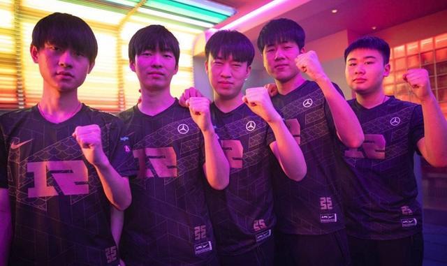 高价引援不 高价引援不