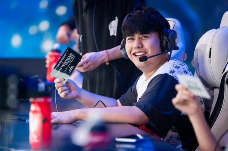 场显威力美 场显威力美