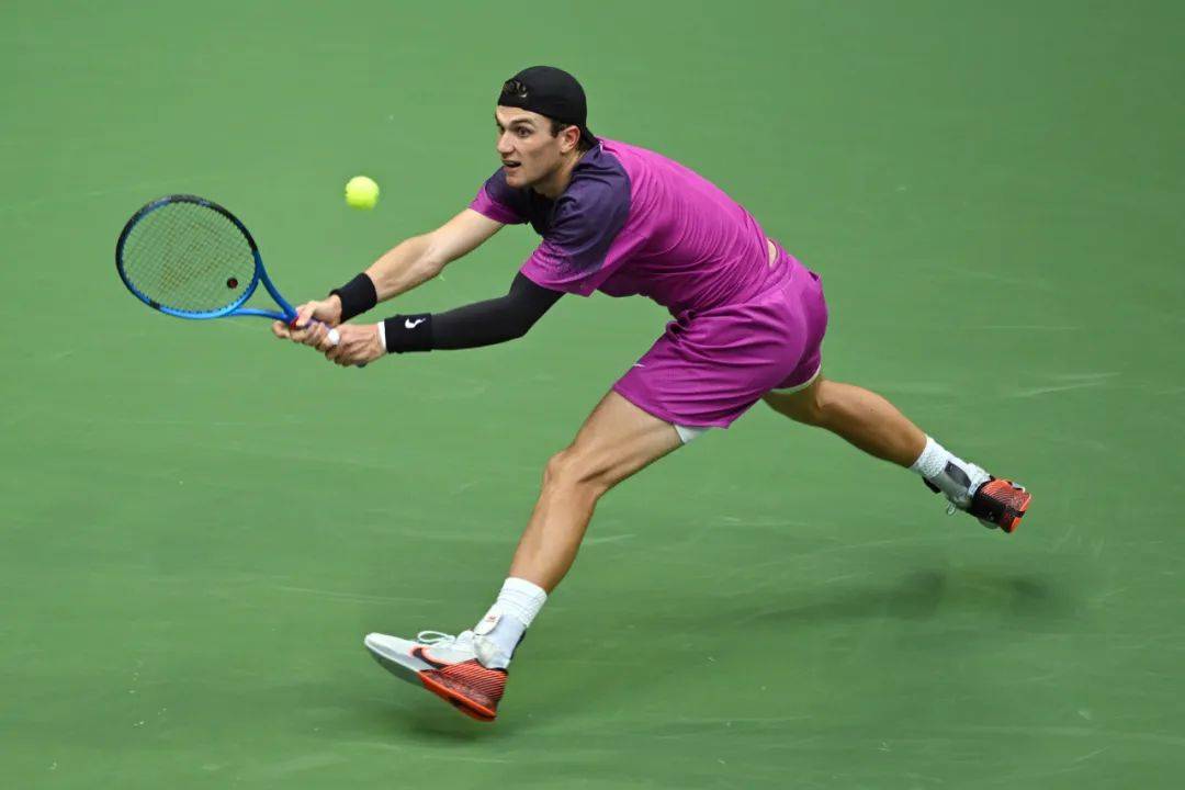 挥巨大作用 挥巨大作用