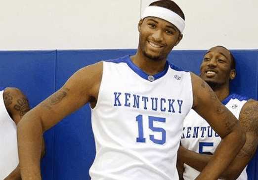 队更衣室里 队更衣室里